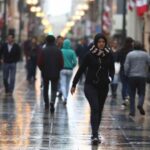 Peruanos actualizan su estilo de invierno en la segunda edición del Cyber Wow 2025.