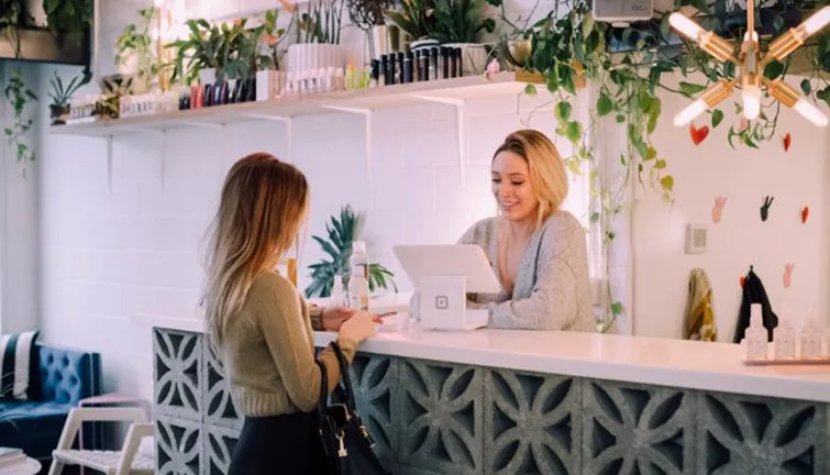 Cómo convertir compradores en fans: 10 claves para fidelizar y escalar en el e-commerce