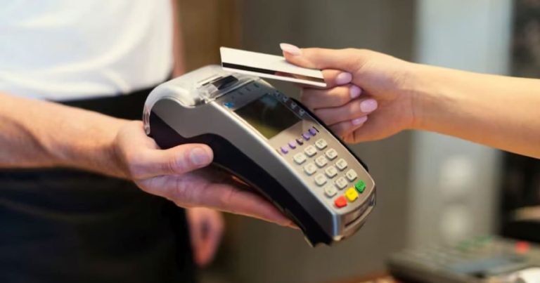 Generación Z en México: Líder en el Uso de IA para Compras Inteligentes