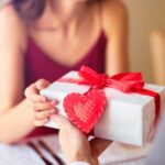 El auge del eCommerce: ¿Por qué los consumidores eligen comprar regalos en línea este 14 de febrero?