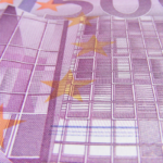 Cimpress plc (IE00B5805590): ¿Es su modelo descentralizado la clave para su crecimiento futuro?