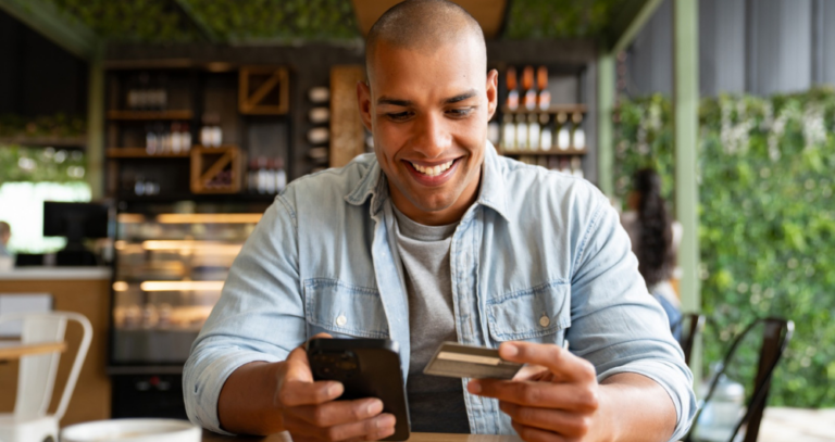 El Ecommerce en Perú: ¿Por qué el Ticket de Compra Online Doble al de las Tiendas Físicas?
