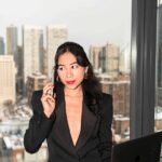 De Finanzas a Lujo: La Fascinante Trayectoria de Emily Chusan Yarros, la Ecuatoriana al Mando del E-commerce de Bottega Veneta